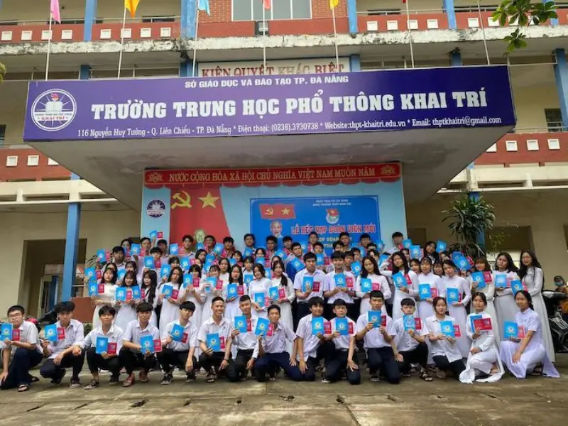 Trường THPT Khai Trí
