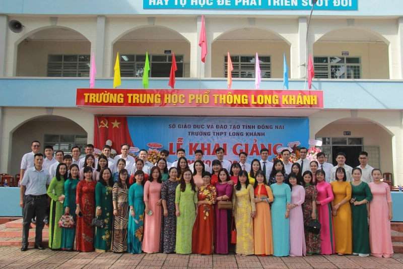Trường THPT Long Khánh