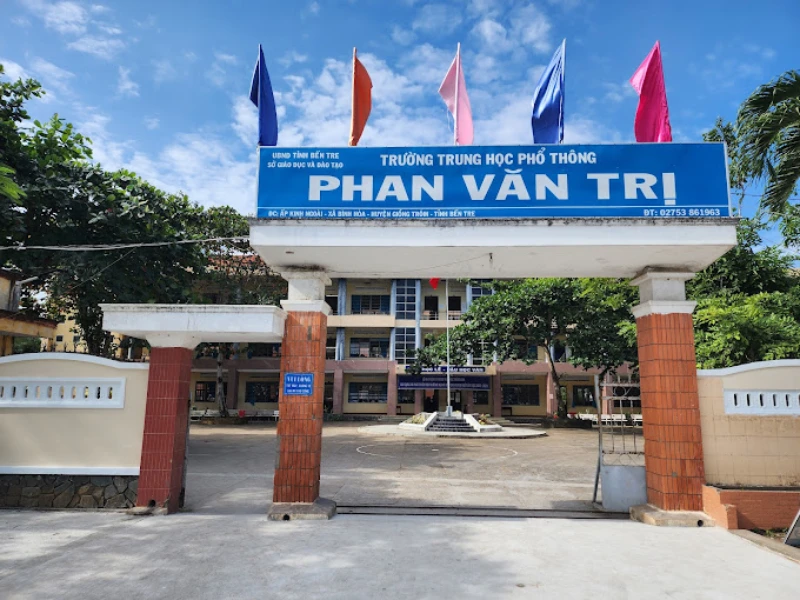 Trường THPT Phan Văn Trị